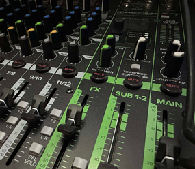 Mackie fx12 v3+ mixer