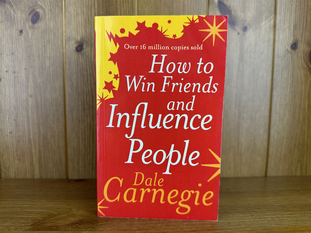 How to win friends and influence people How to win friends and influence people By Dale Carnegie book